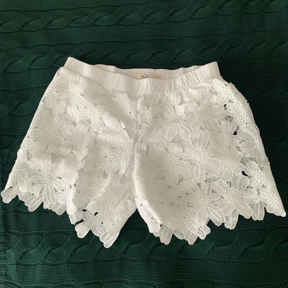 Ugg • Annette Crochet Floral Shorts White Summer